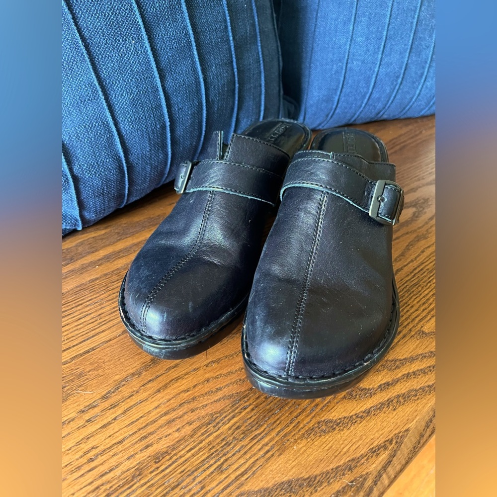 Women’s Born Black Clogs Size 11/43 Great Condition